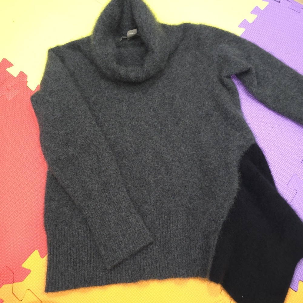 Ply Cashmere 100% Cashmere Gray Turtleneck Sweater‎ Fits Like XS Colorblock